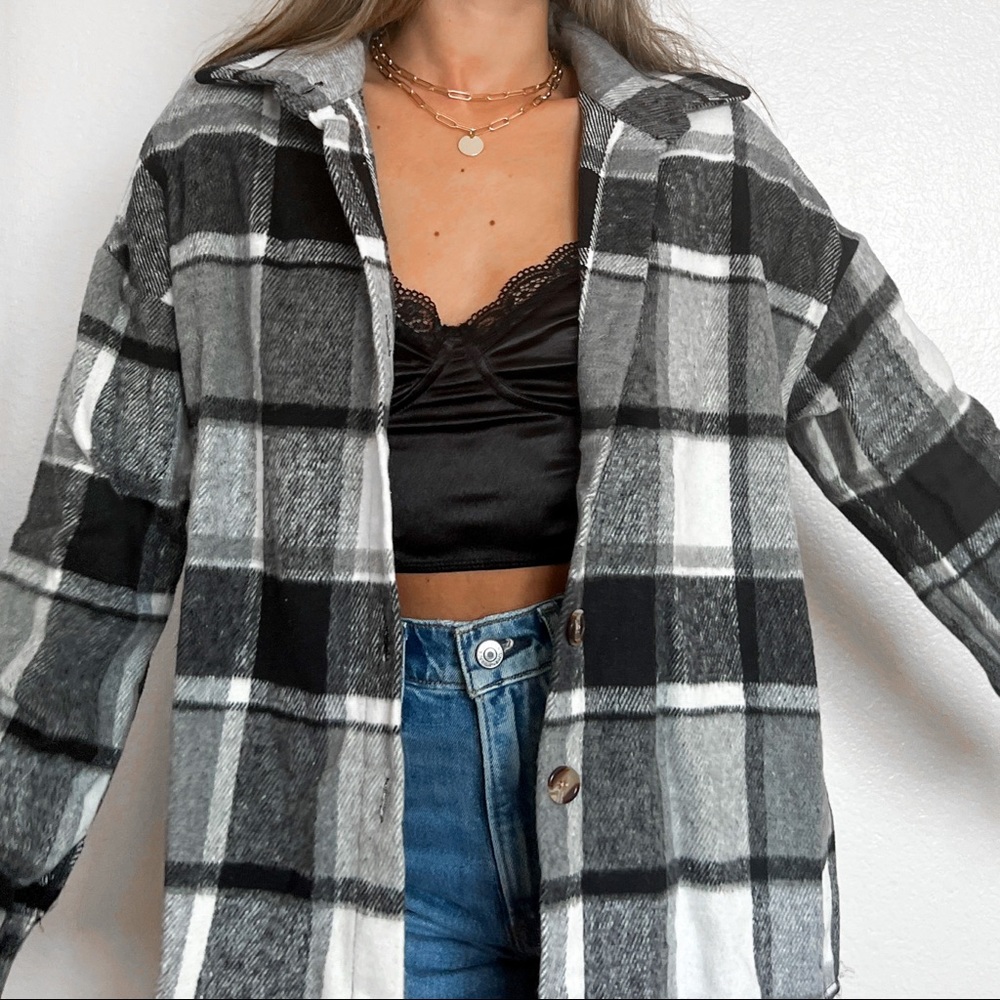 black and white plaid shacket for fall and winter - Picture 3 of 5